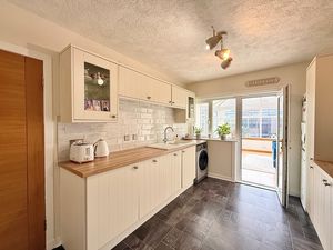 Photo 8- click for photo gallery